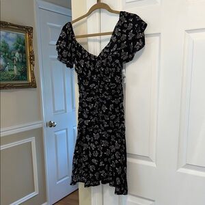 NWT 4SIENNA Nordstrom Floral Dress - Size XS
